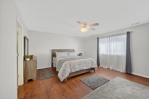 Tiny photo for 371 N STAMFORD DR W, North Salt Lake, UT 84054 (MLS # 2158355)