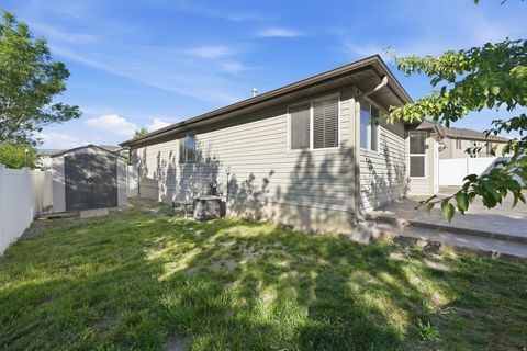 Tiny photo for 371 N STAMFORD DR W, North Salt Lake, UT 84054 (MLS # 2158355)