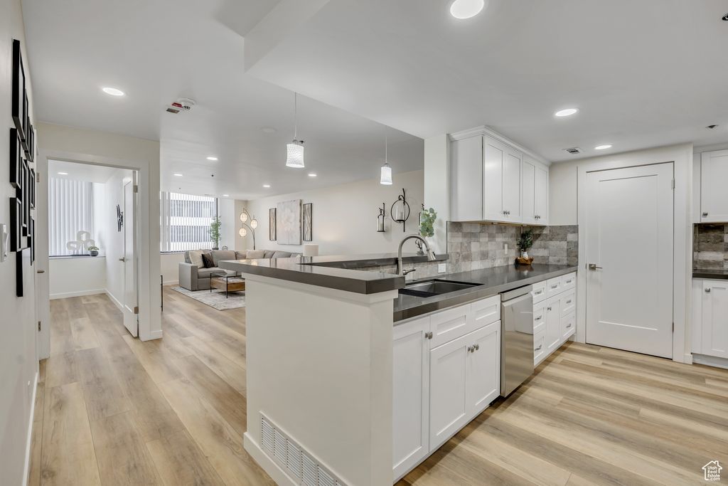 Photo of 44 W BROADWAY #704, Salt Lake City, UT 84101 (MLS # 2107781)