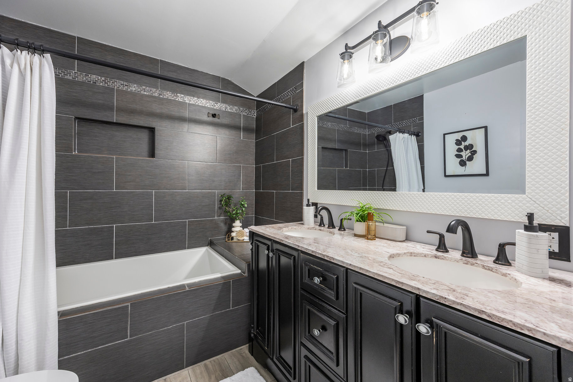 SILVER MOUNTAIN - Residential