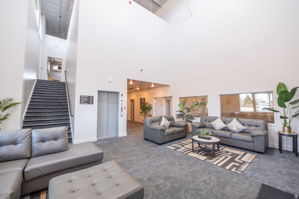 WATERDANCE - Residential