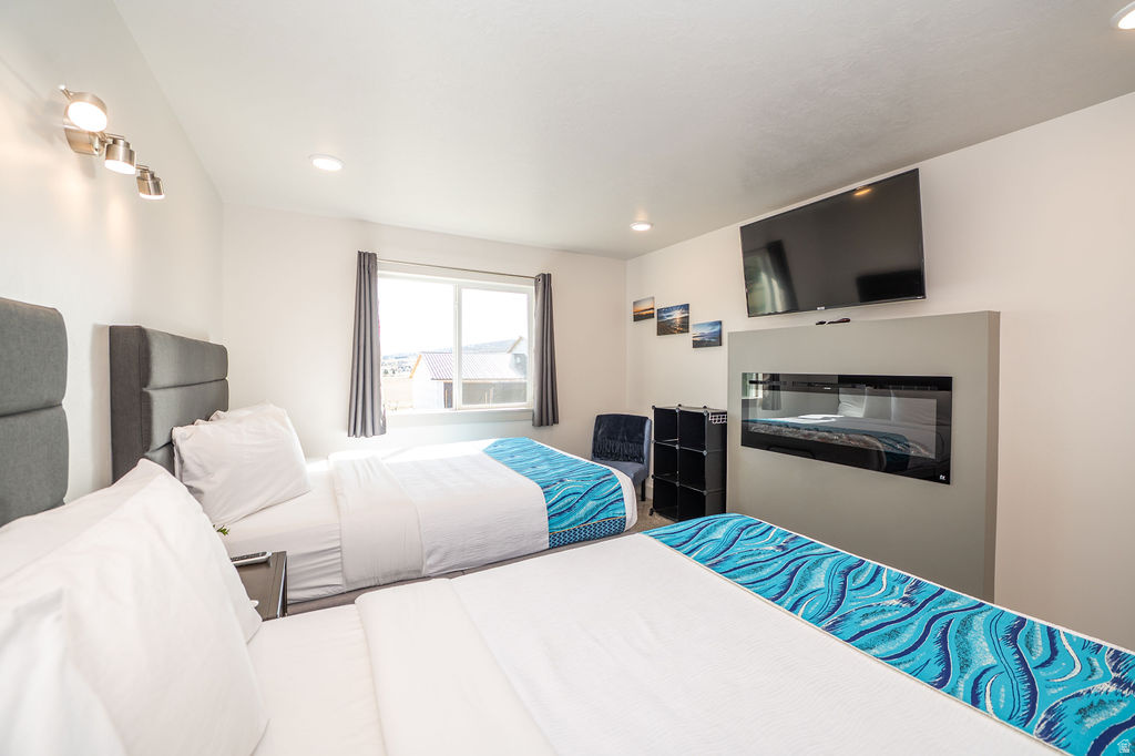 WATERDANCE - Residential