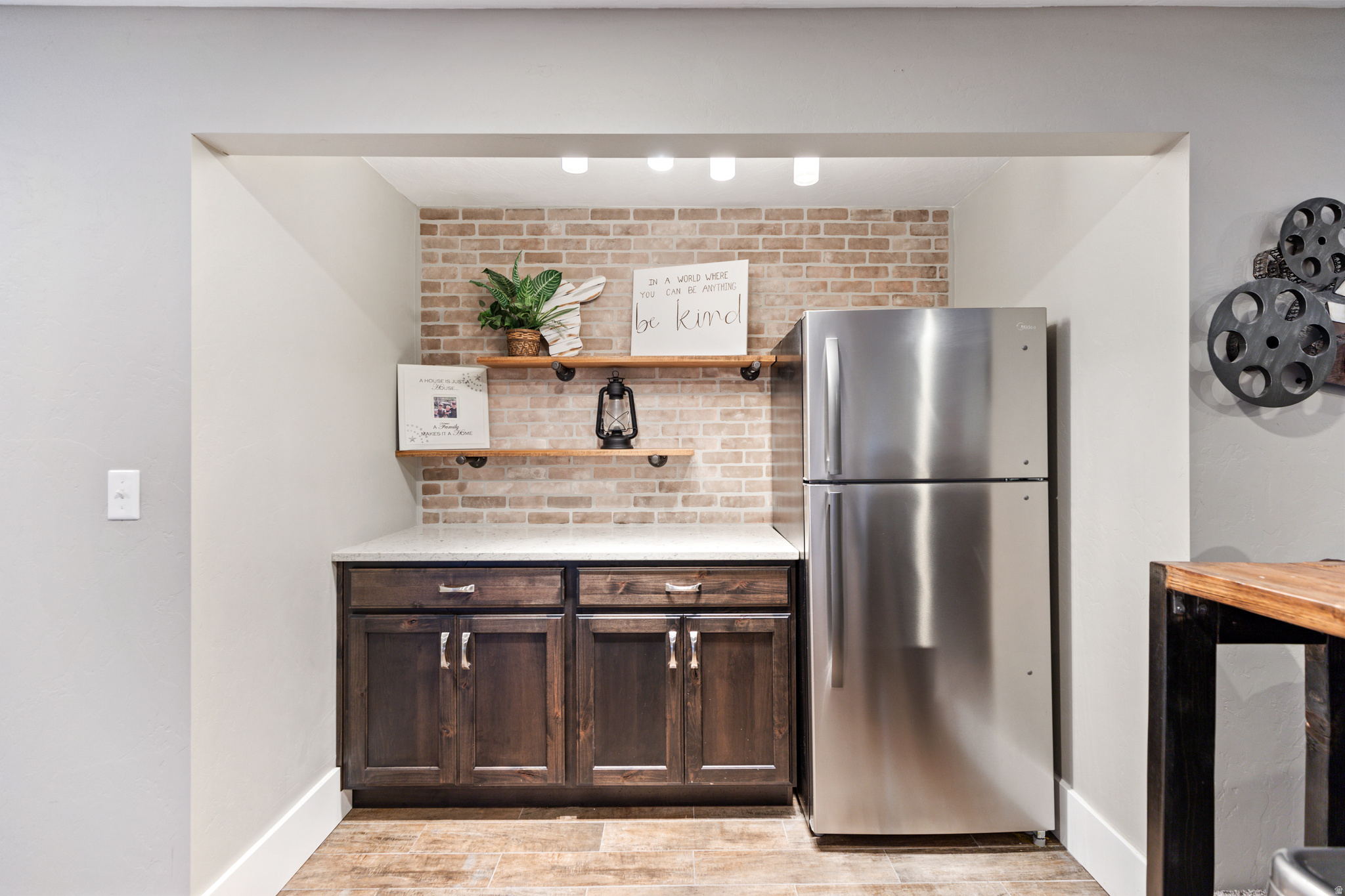 CHERRY CREEK HEIGHTS - Residential