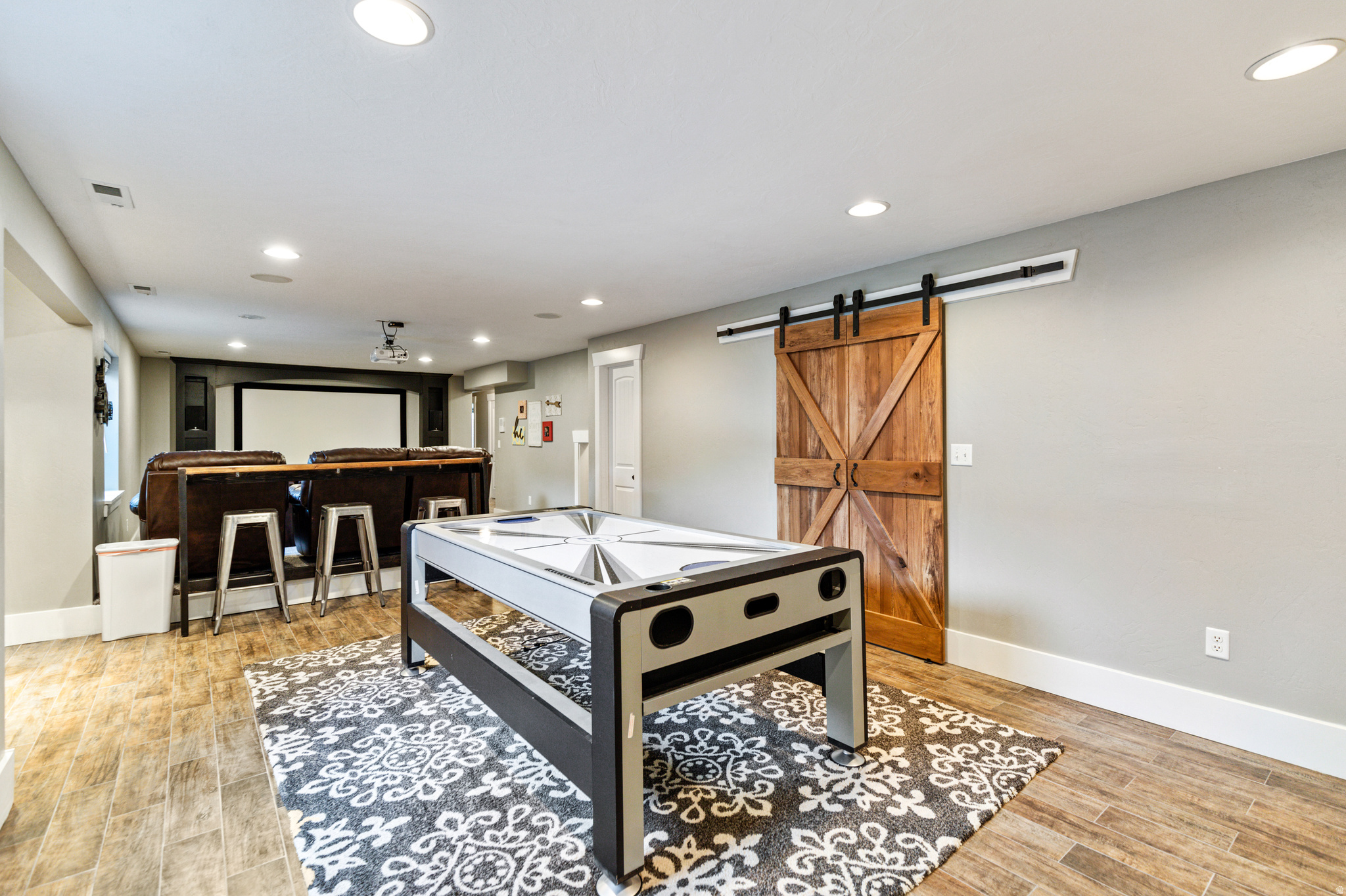 CHERRY CREEK HEIGHTS - Residential