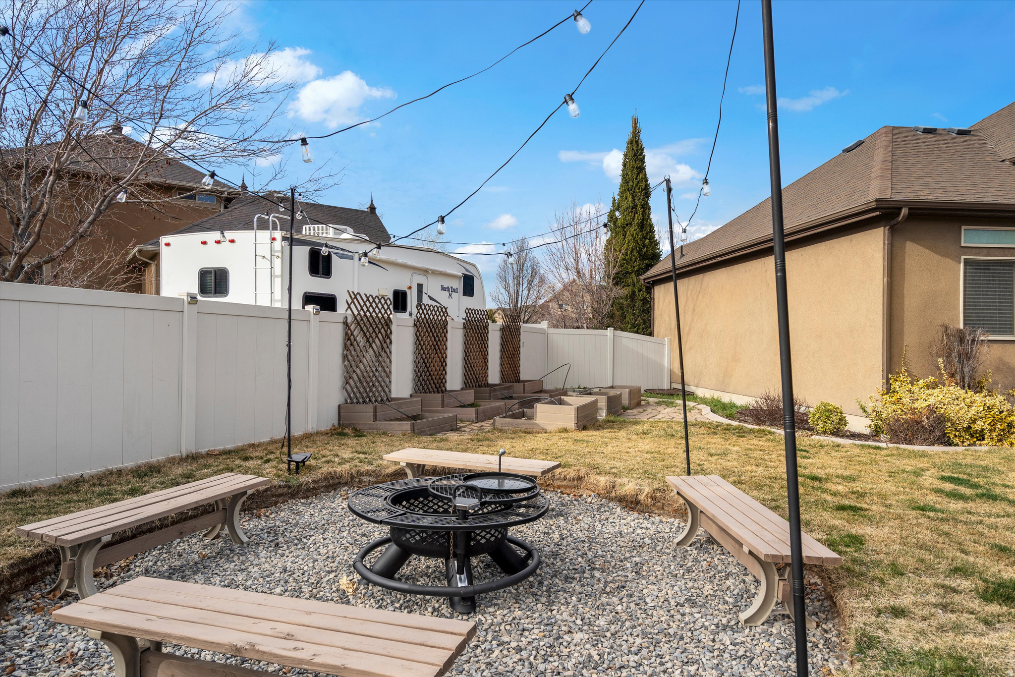 THREE FORKS - Residential