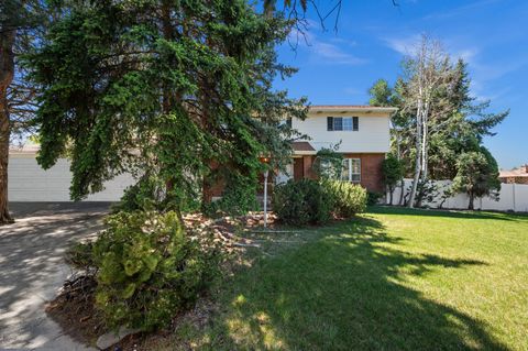 Tiny photo for 1650 E NICHOLE CIR, Sandy, UT 84093 (MLS # 2158301)