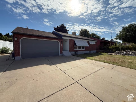 Photo of 5058 S 550 W, Washington Terrace, UT 84405 (MLS # 2187749)