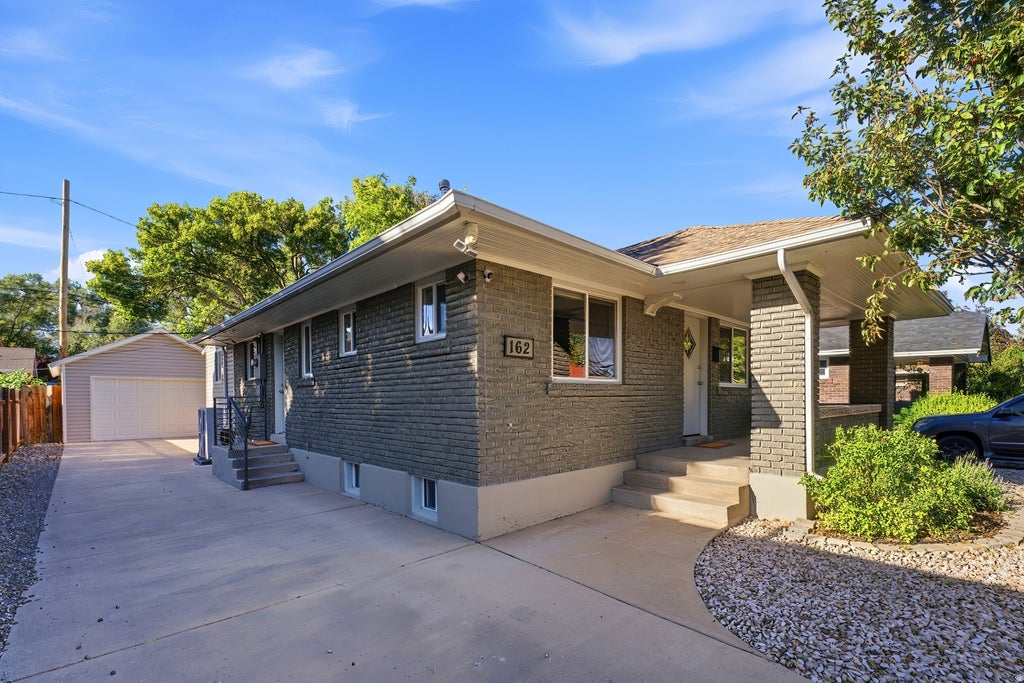 Photo of 162 E COMMONWEALTH AVE, Salt Lake City, UT 84115 (MLS # 2183347)