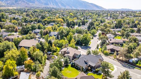Tiny photo for 2161 LORITA WAY E, Cottonwood Heights, UT 84093 (MLS # 2112664)