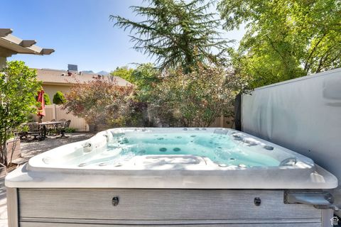 Tiny photo for 2161 LORITA WAY E, Cottonwood Heights, UT 84093 (MLS # 2112664)