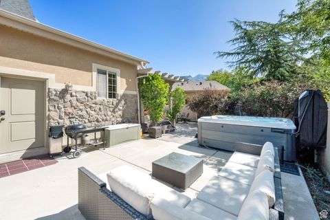 Tiny photo for 2161 LORITA WAY E, Cottonwood Heights, UT 84093 (MLS # 2112664)