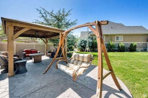 Tiny photo for 2161 LORITA WAY E, Cottonwood Heights, UT 84093 (MLS # 2112664)