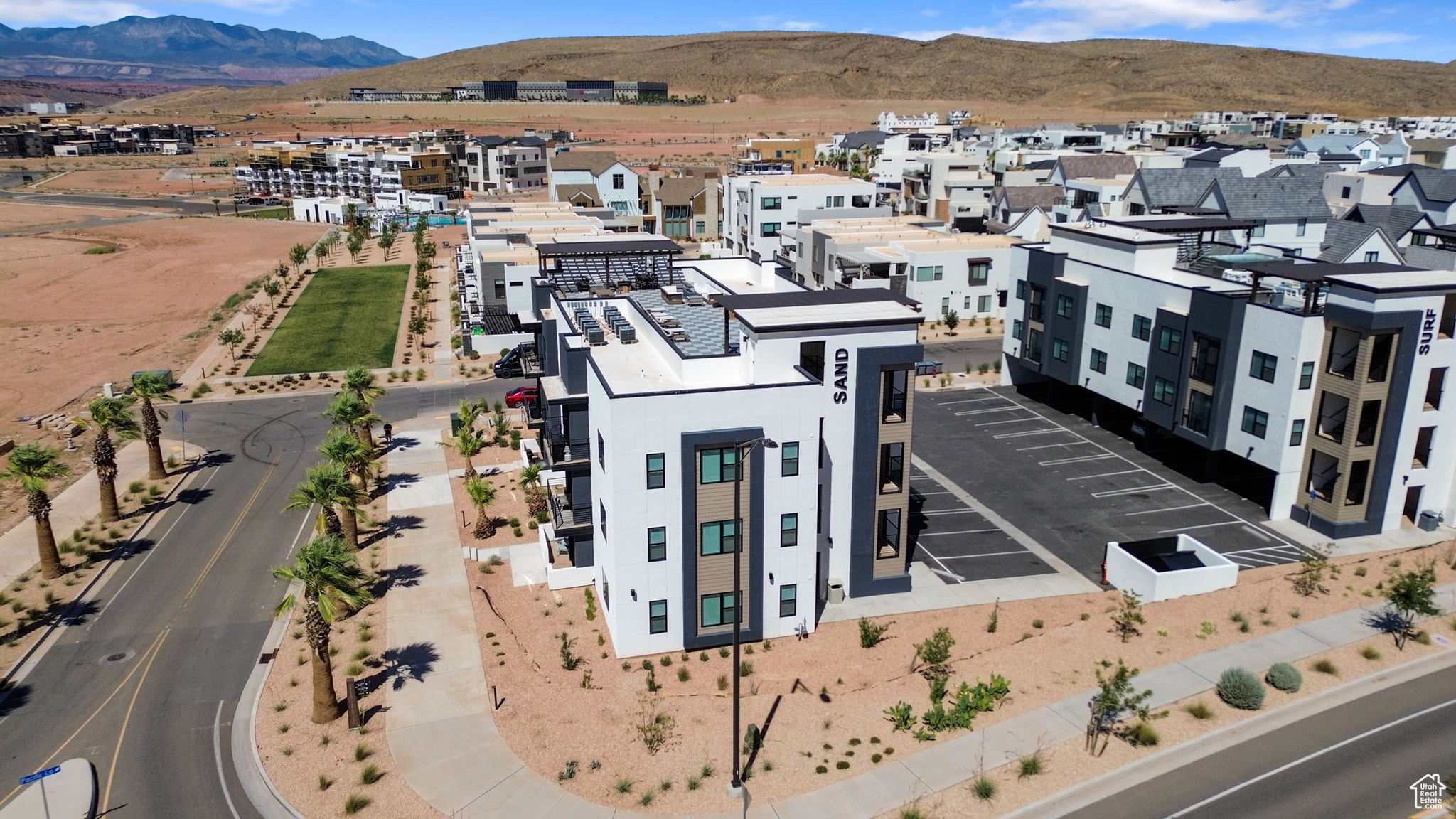 DESERT COLOR RESORT - Residential