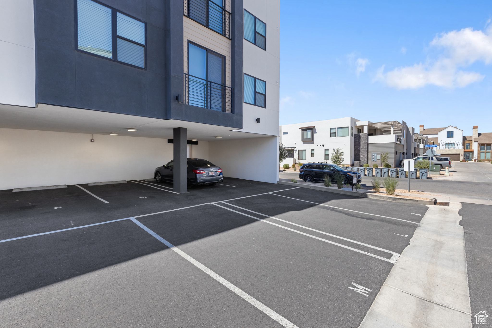 DESERT COLOR RESORT - Residential