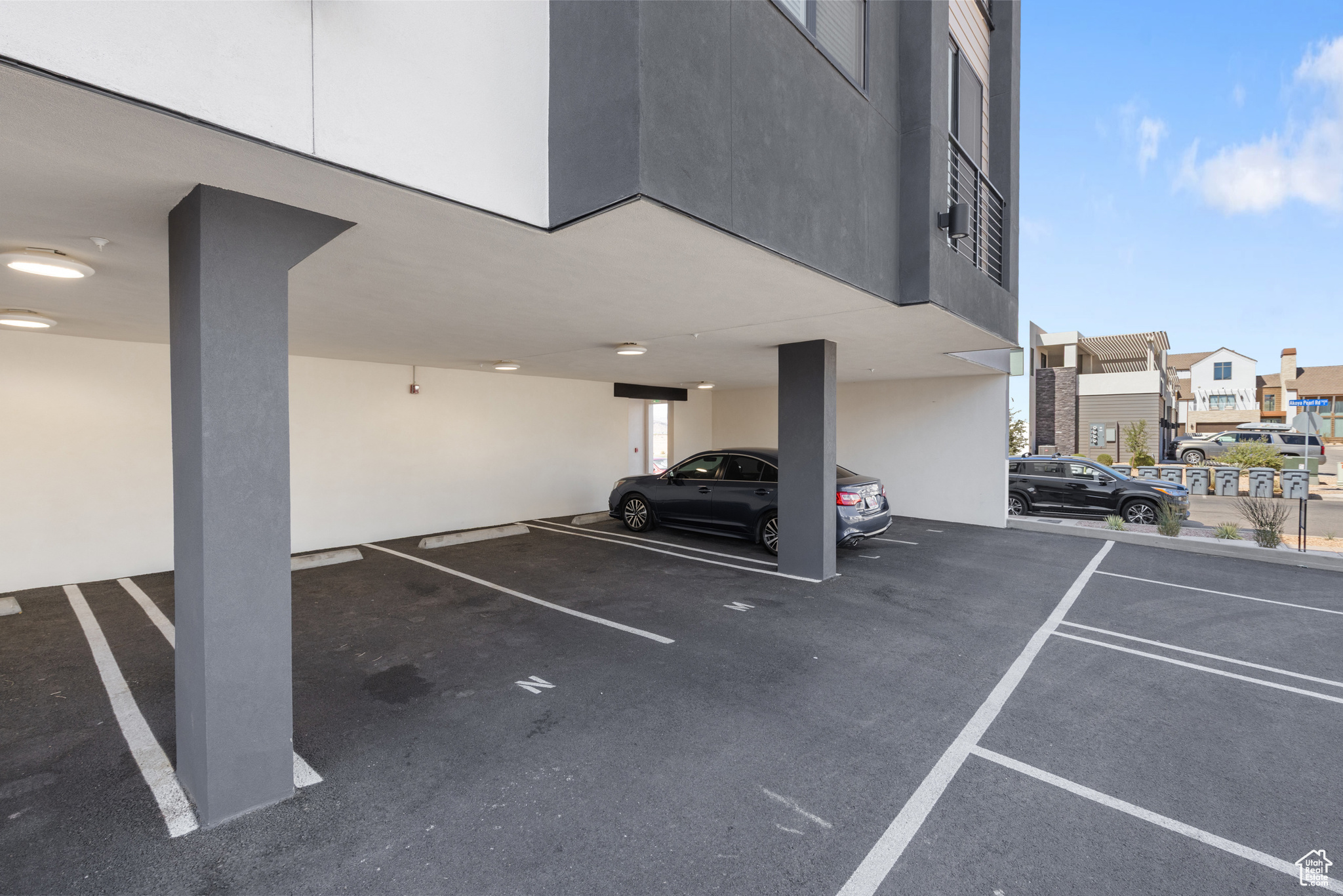 DESERT COLOR RESORT - Residential