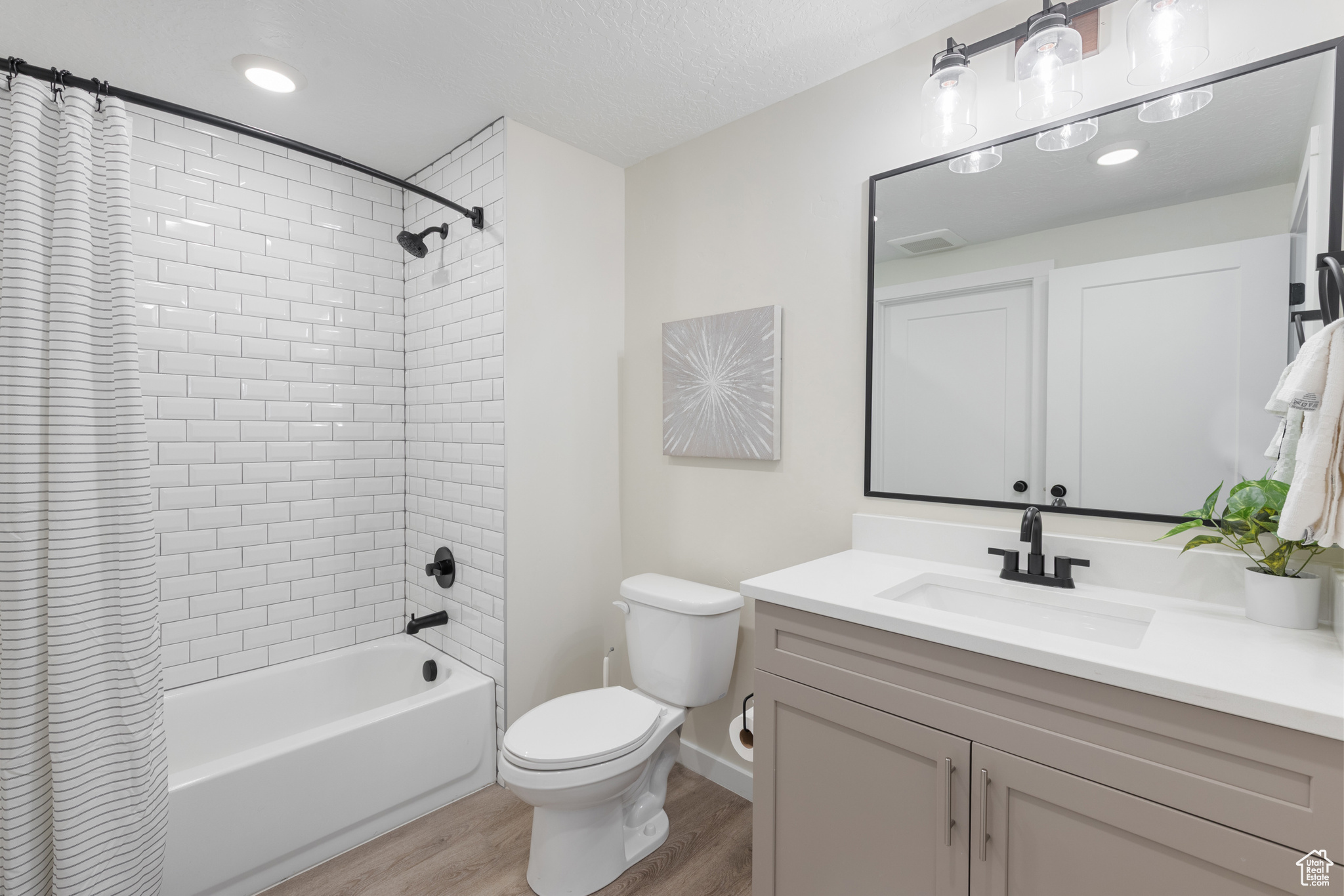 DESERT COLOR RESORT - Residential