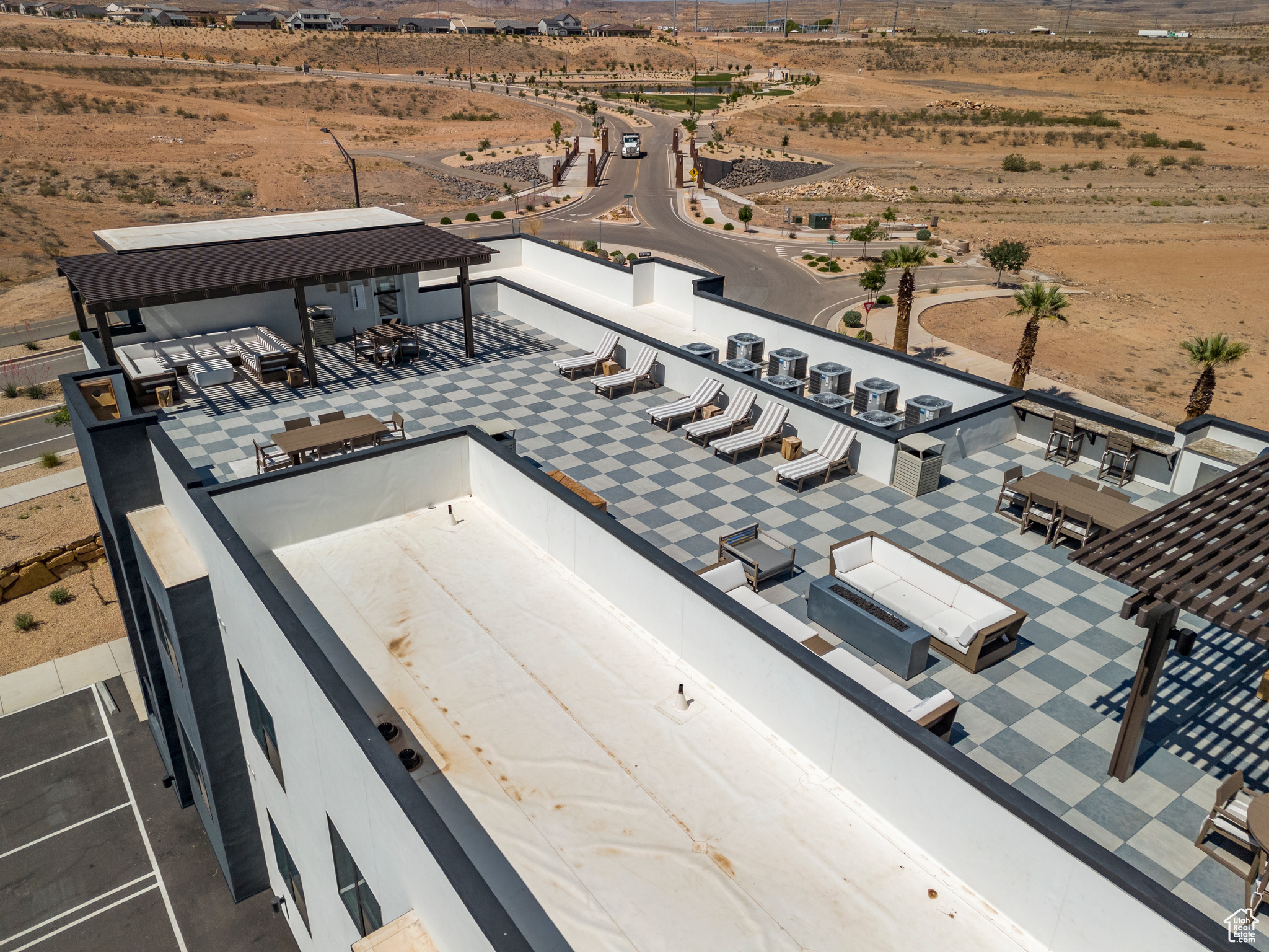 DESERT COLOR RESORT - Residential