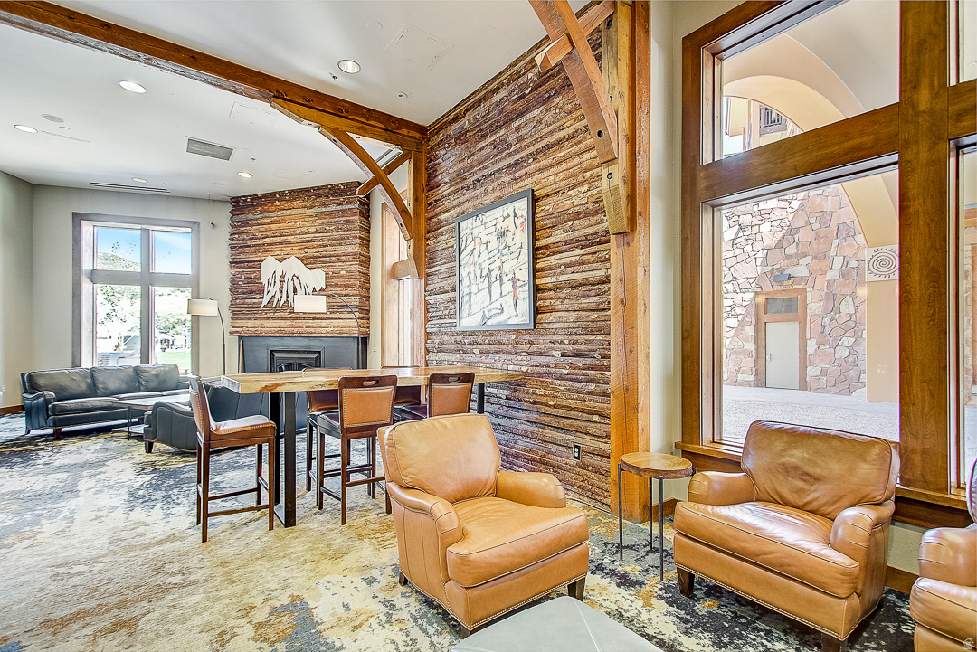 SUNDIAL LODGE - Residential