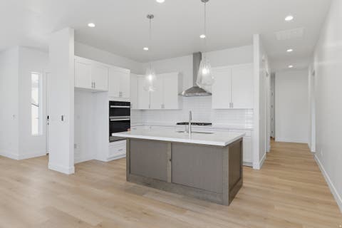 Tiny photo for 567 N LEGEND WAY #470, Mapleton, UT 84664 (MLS # 2173697)