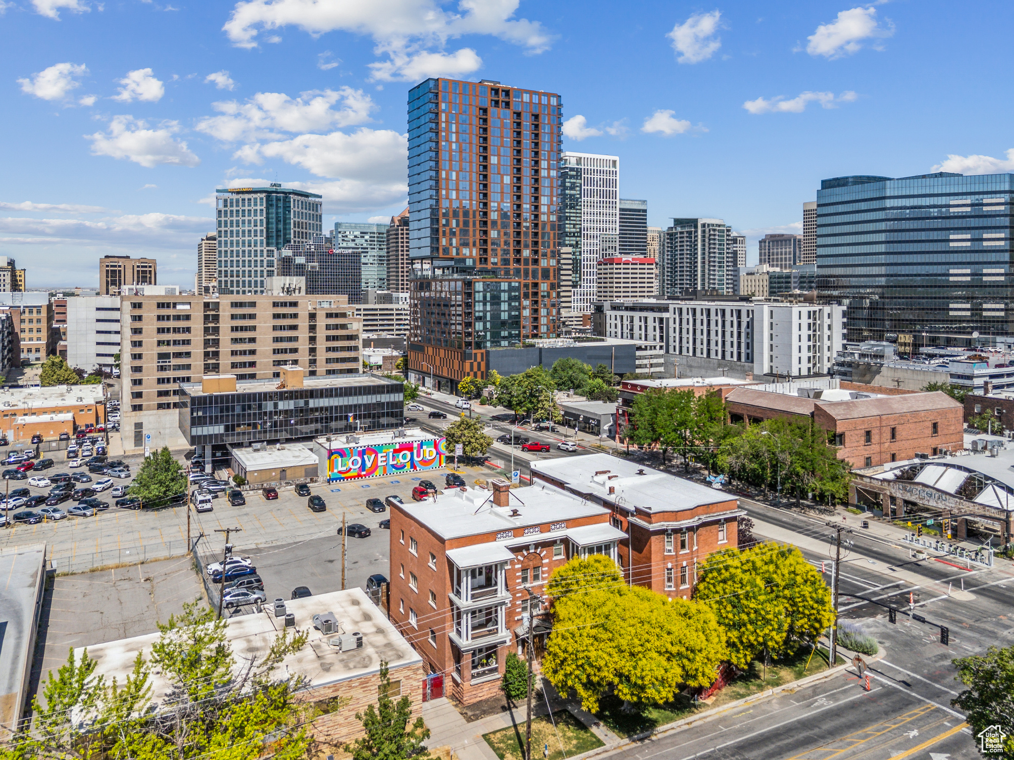 SAMPSON ALTADENA CONDOMINIUM - Residential