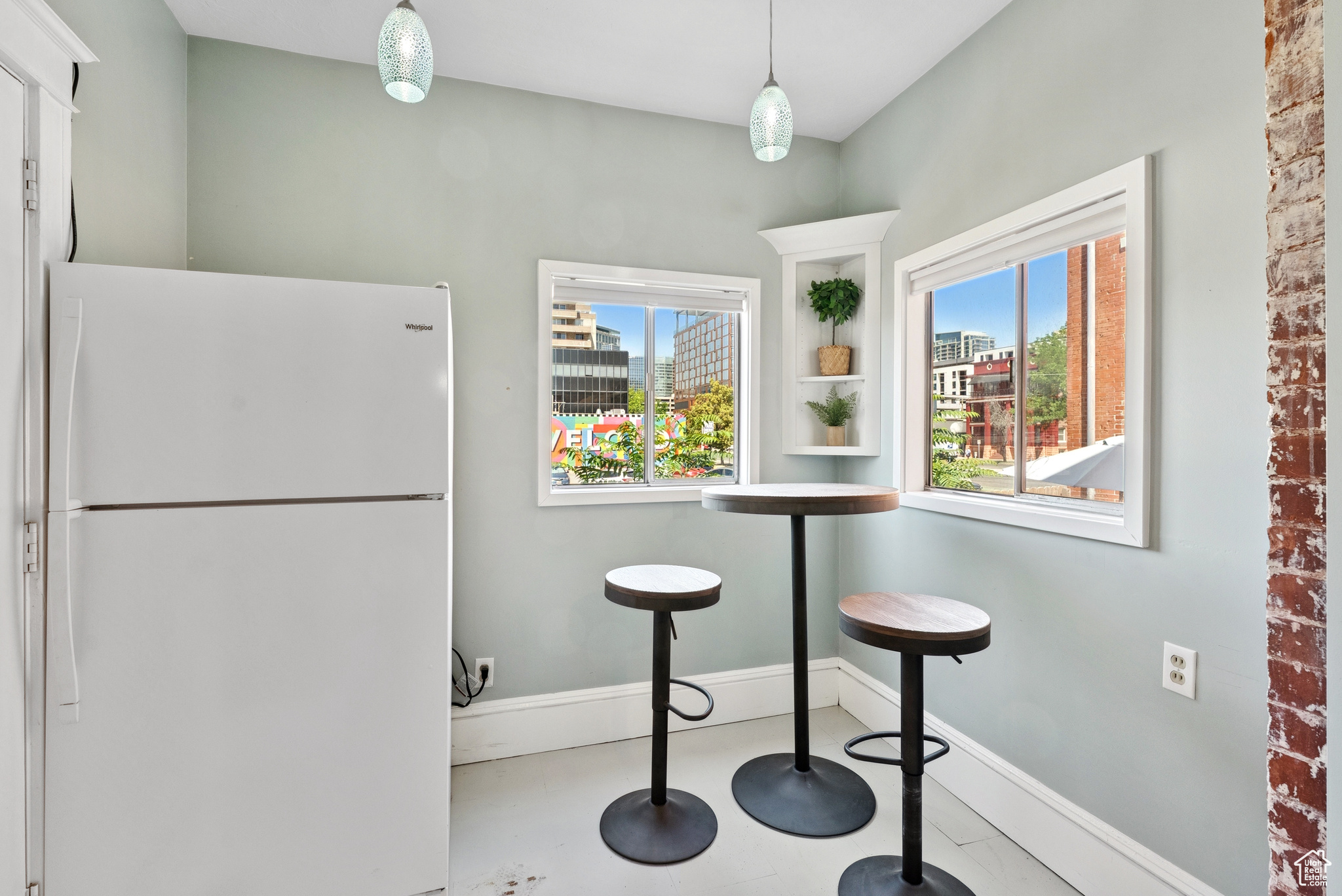 SAMPSON ALTADENA CONDOMINIUM - Residential