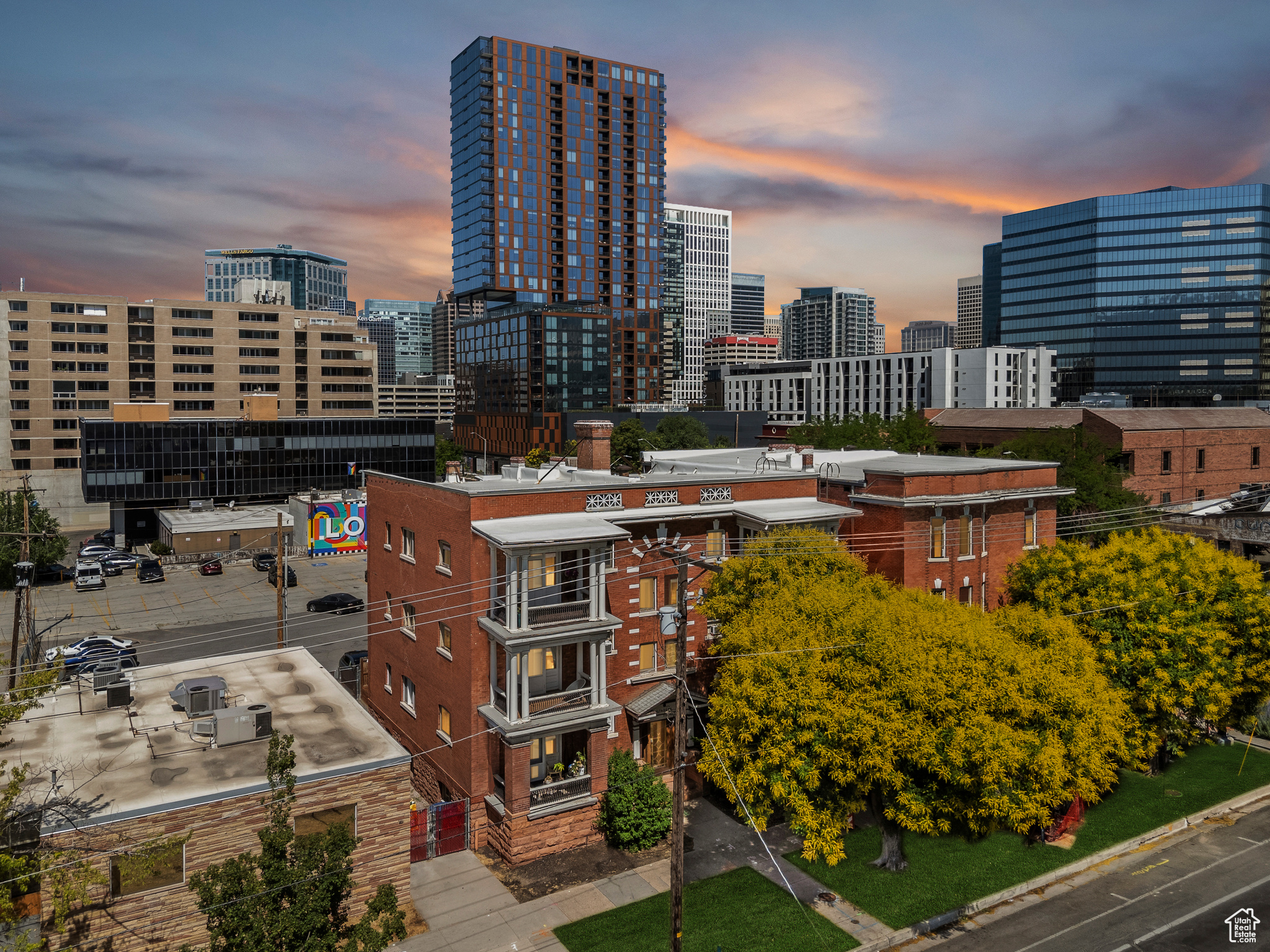 SAMPSON ALTADENA CONDOMINIUM - Residential
