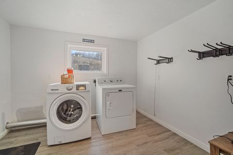 Tiny photo for 4426 S 3035 E, Holladay, UT 84124 (MLS # 2126789)