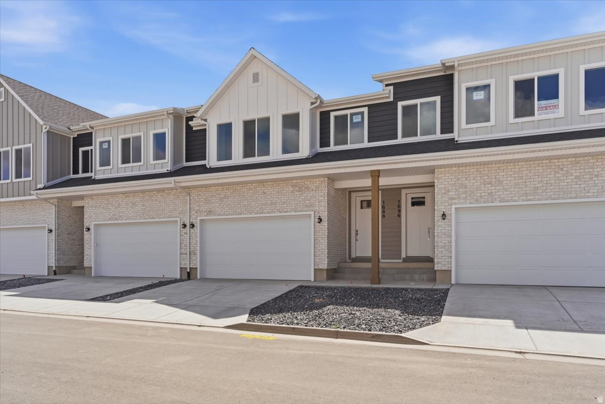 RC'S PARKWEST - Residential