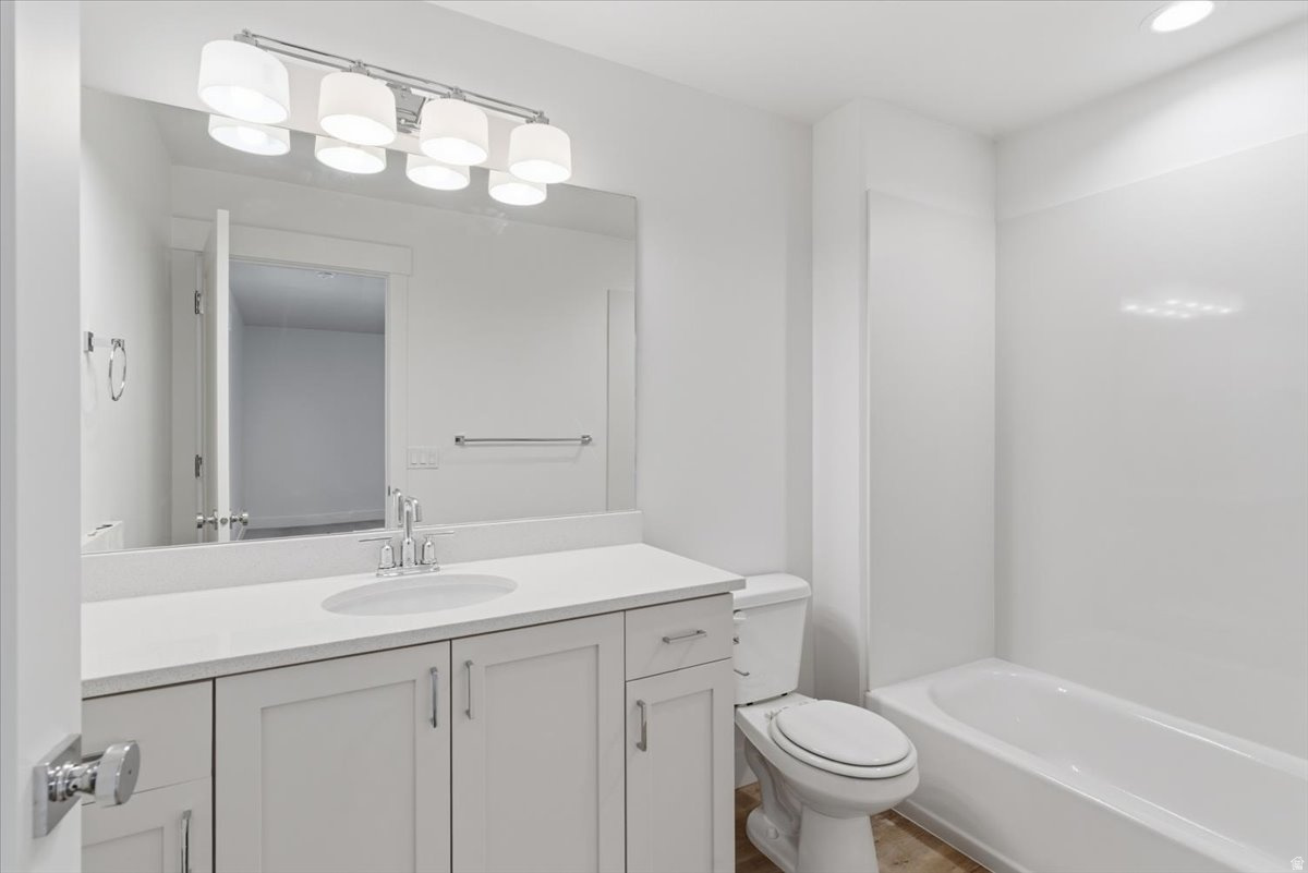 RC'S PARKWEST - Residential