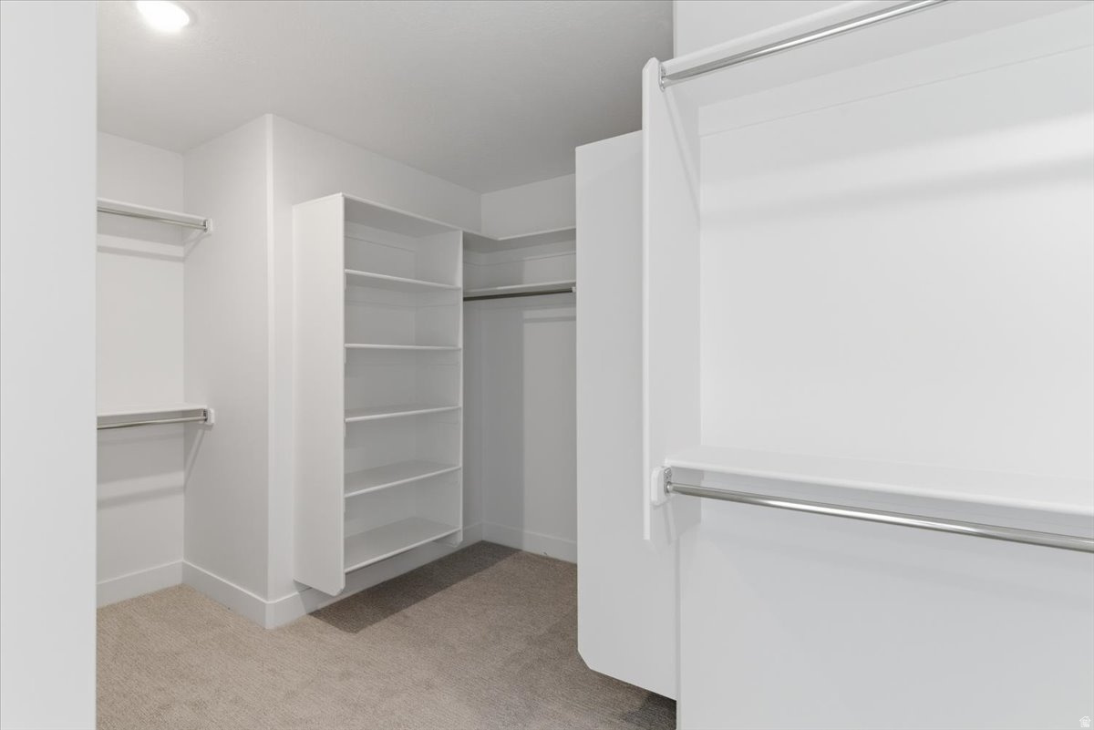 RC'S PARKWEST - Residential