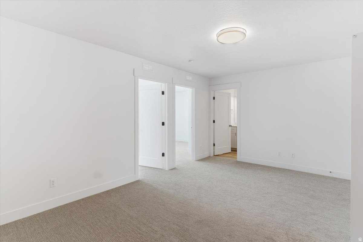 RC'S PARKWEST - Residential