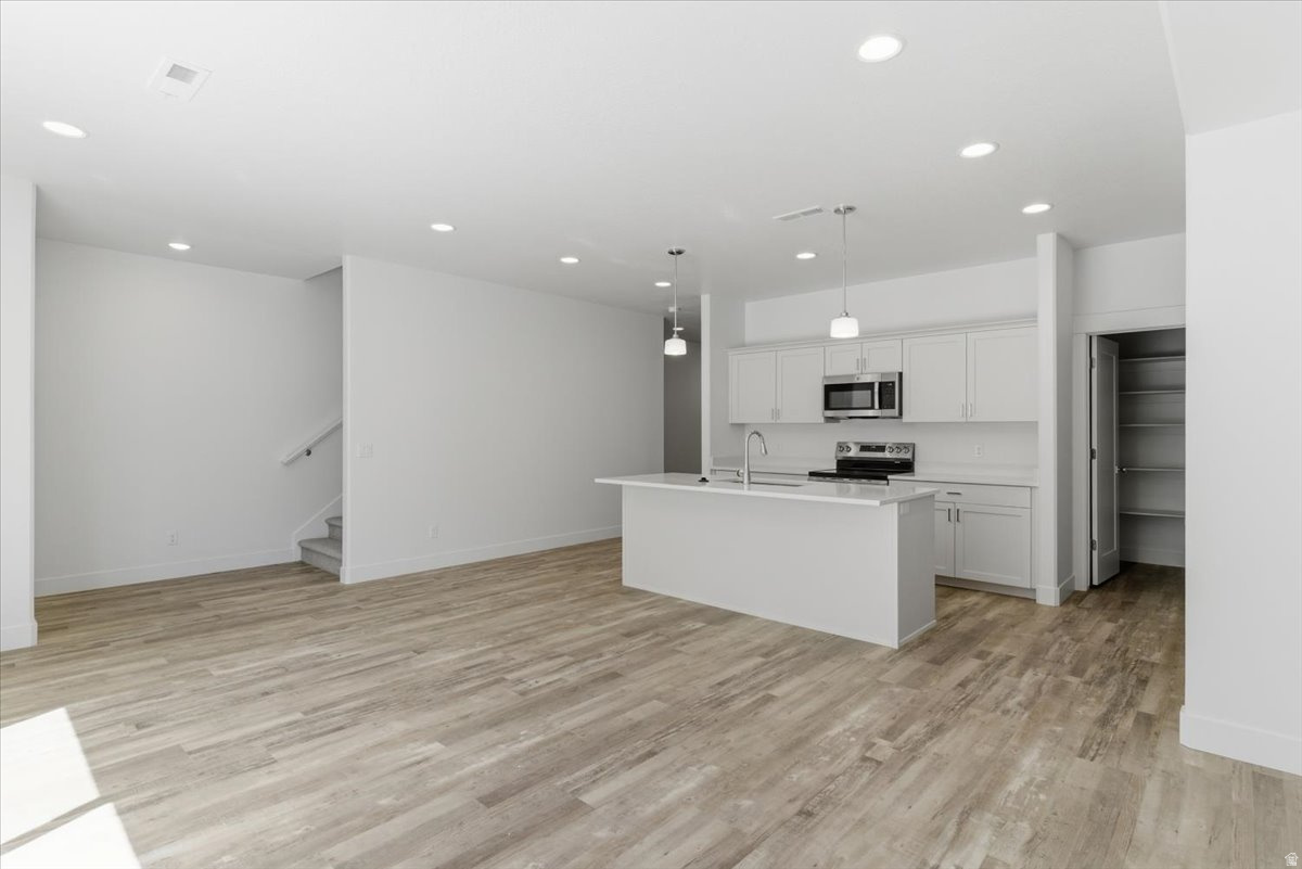 RC'S PARKWEST - Residential