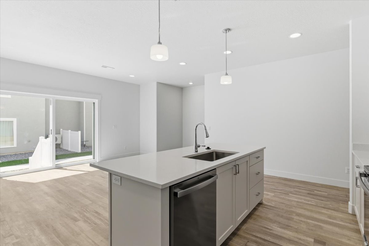 RC'S PARKWEST - Residential