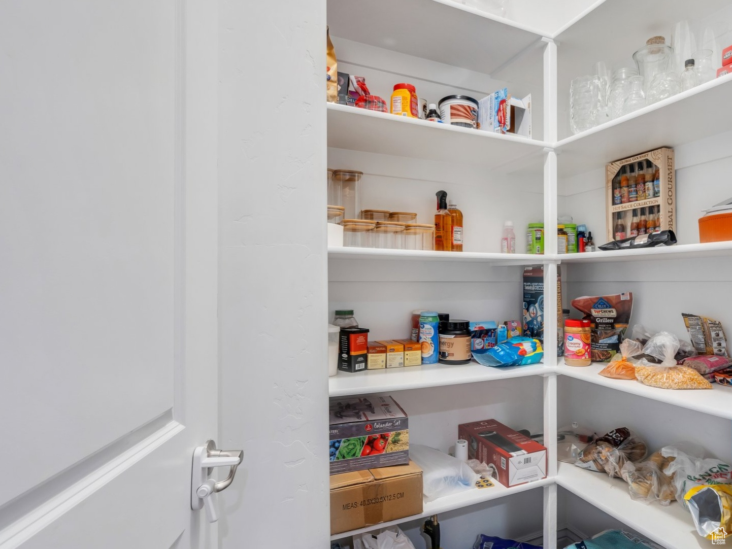 Pleasant Grove, Utah 84062, United States, 4 Bedrooms Bedrooms, ,4 BathroomsBathrooms,Residential,Active,164948