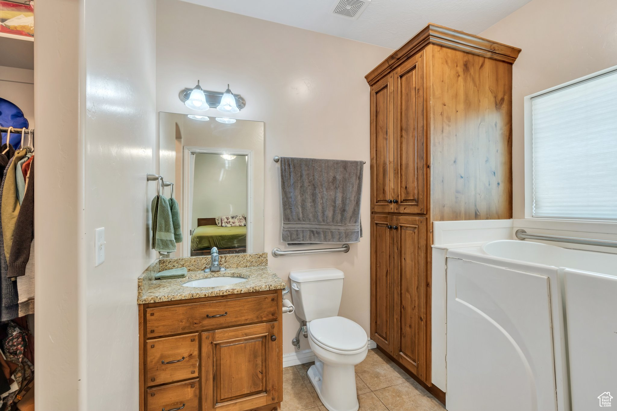 Pleasant Grove, Utah 84062, United States, 4 Bedrooms Bedrooms, ,4 BathroomsBathrooms,Residential,Active,164948