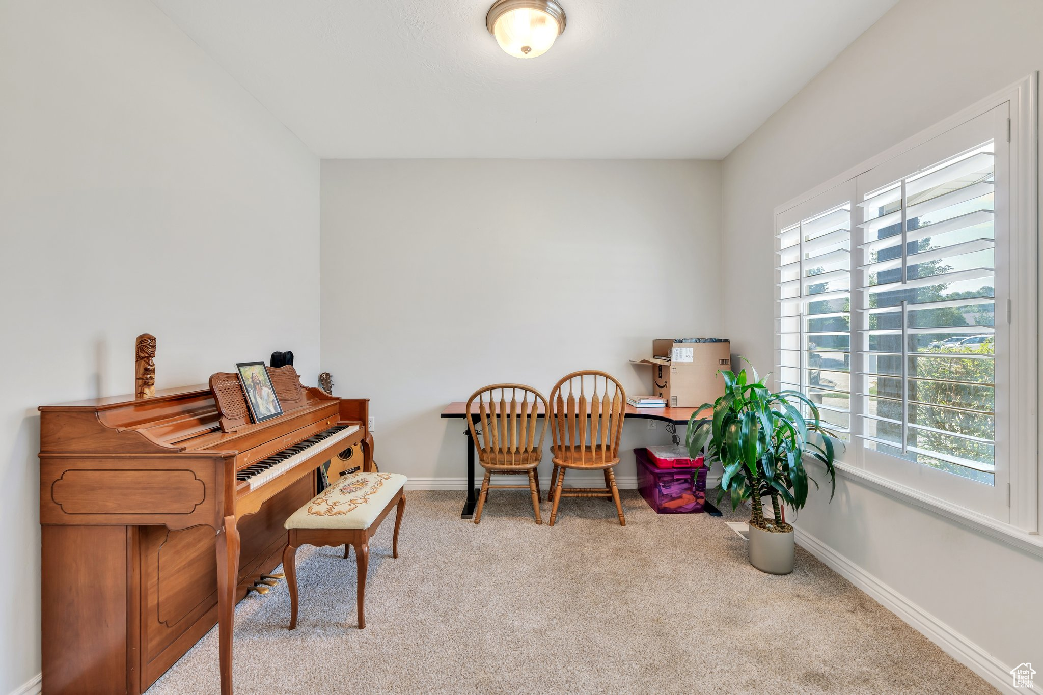 Pleasant Grove, Utah 84062, United States, 4 Bedrooms Bedrooms, ,4 BathroomsBathrooms,Residential,Active,164948