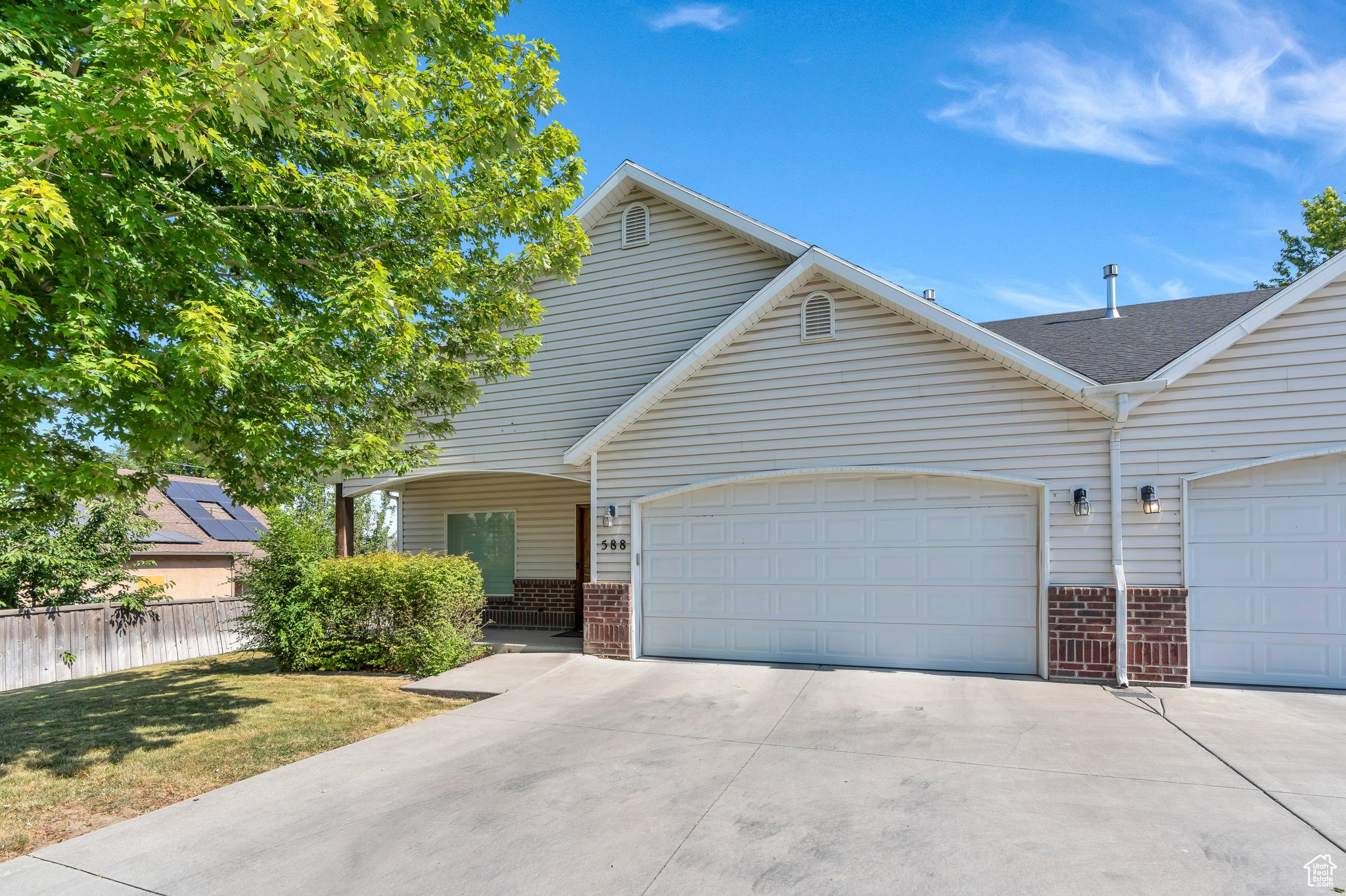 Pleasant Grove, Utah 84062, United States, 4 Bedrooms Bedrooms, ,4 BathroomsBathrooms,Residential,Active,164948