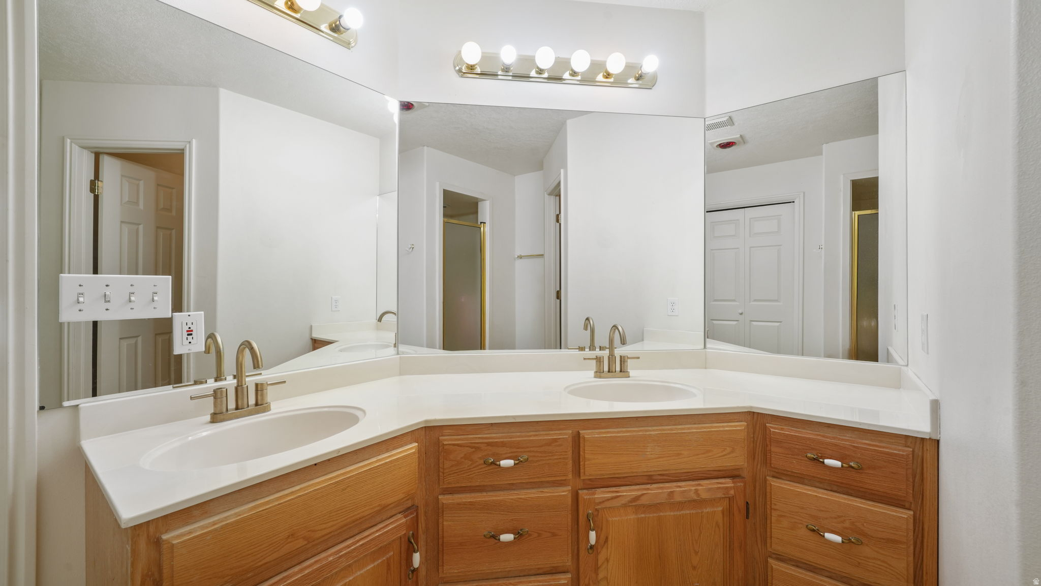 HEATHERBROOK - Residential