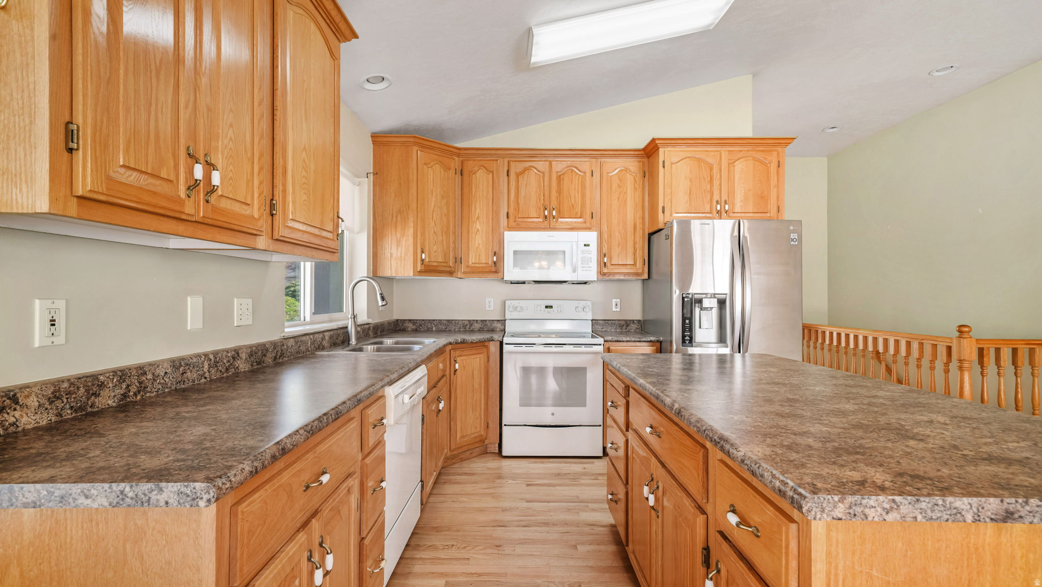 HEATHERBROOK - Residential