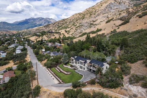 Tiny photo for 3726 N DEVONSHIRE DR, Provo, UT 84604 (MLS # 2173870)