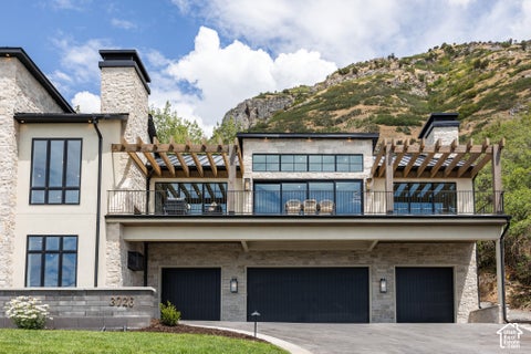 Tiny photo for 3726 N DEVONSHIRE DR, Provo, UT 84604 (MLS # 2173870)