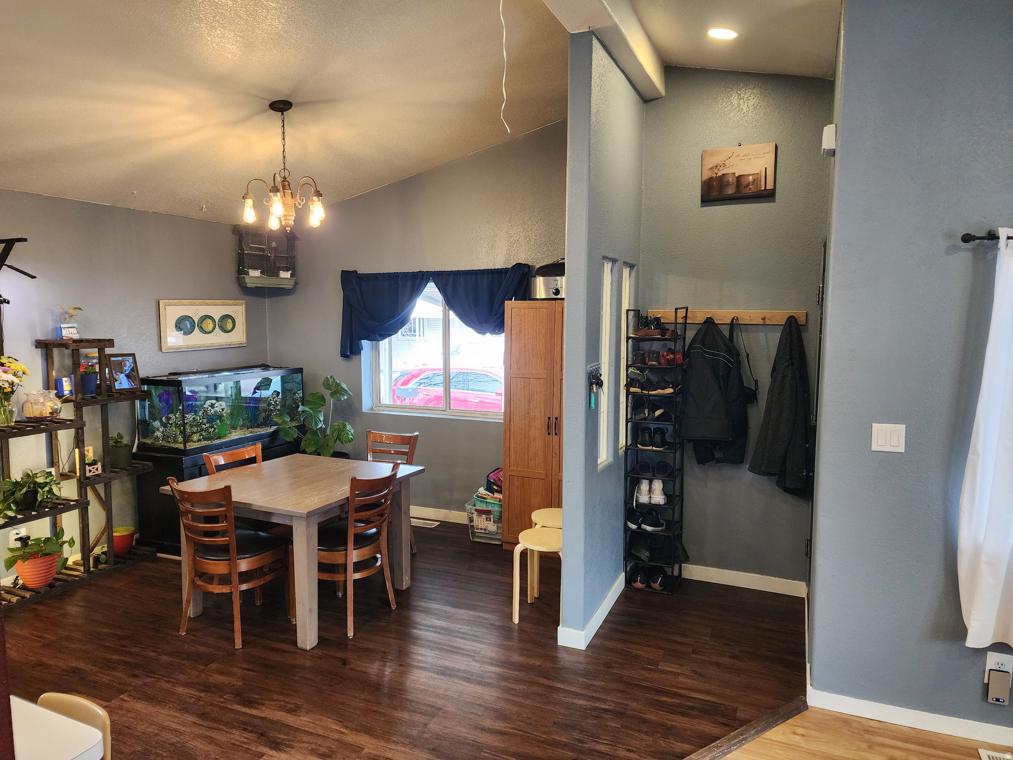 COUNTRY CLUB ESTATES - Residential