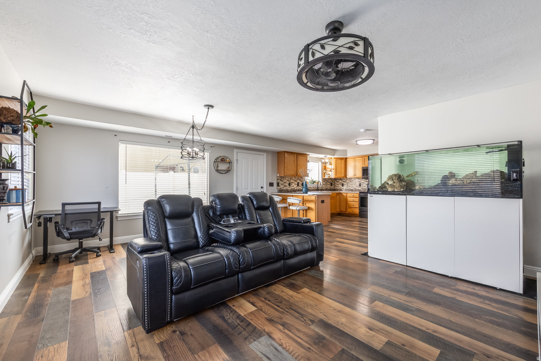 LILAC LANE CONDOMINIUMS - Residential