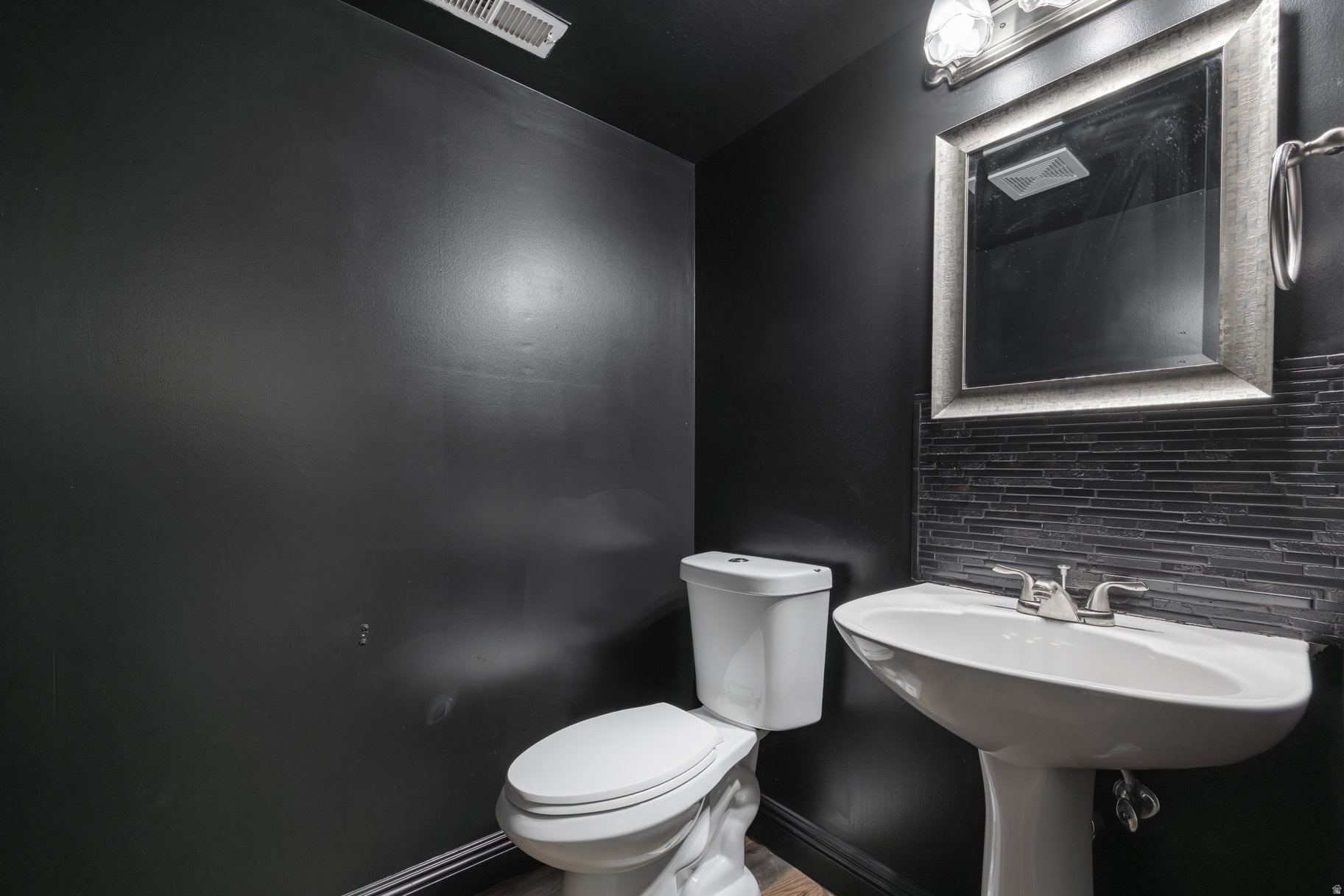 LILAC LANE CONDOMINIUMS - Residential