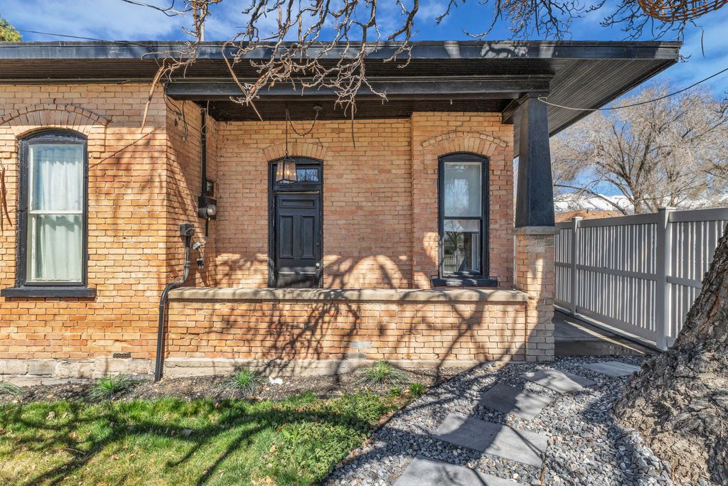 Photo of 595 E 900 N, Lehi, UT 84043 (MLS # 2144134)