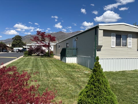 Mobile Home For Sale - 975 E 1175 #40<br/> Kaysville, UT 84037
