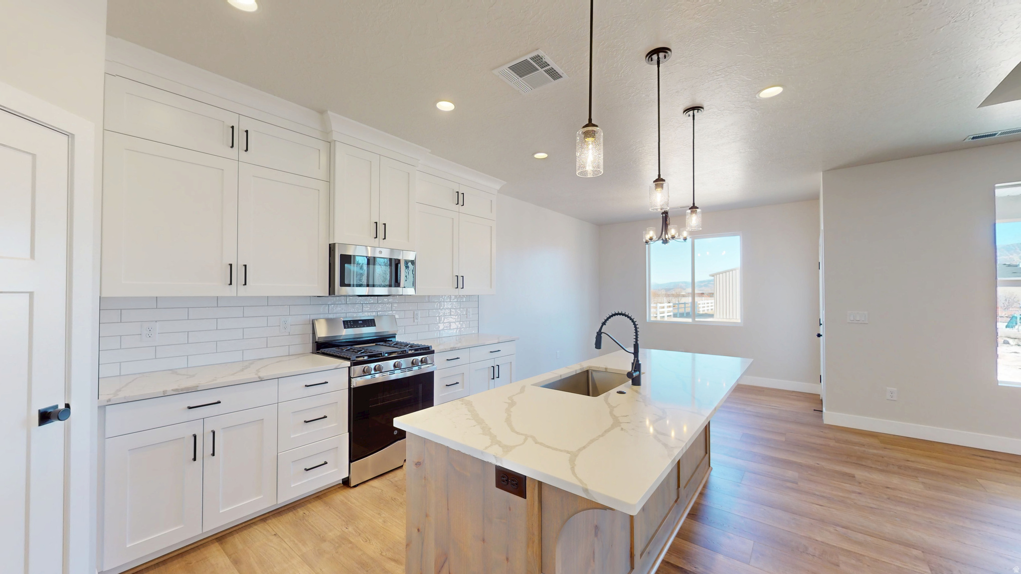 RANCHO BONITA - Residential