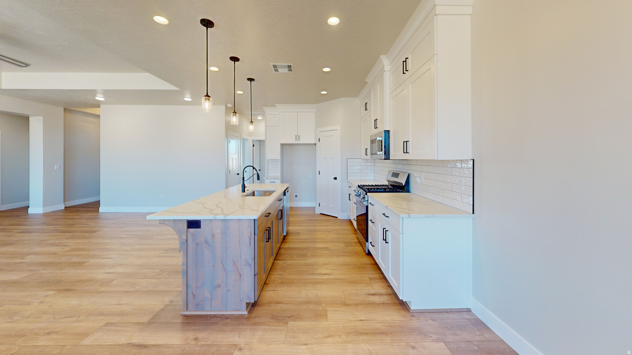 RANCHO BONITA - Residential