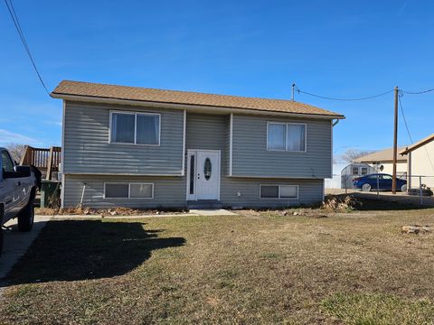 Photo of 160 S CENTER ST, Wellington, UT 84542 (MLS # 2126235)