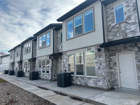 Townhouse For Sale - 310 E 750 #5<br/> Weber County, Ogden, UT 84404